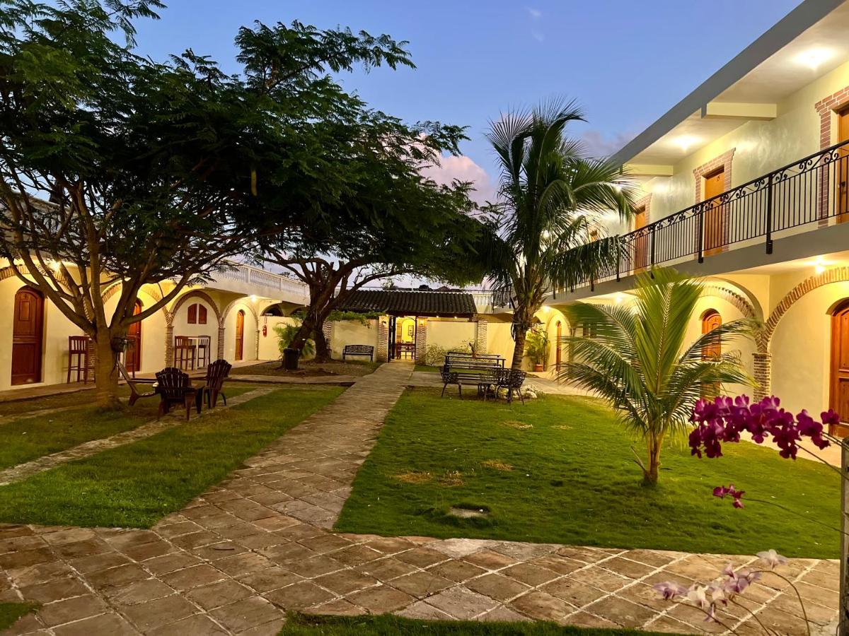 Hotel Yamili Πούντα Κάνα Εξωτερικό φωτογραφία
